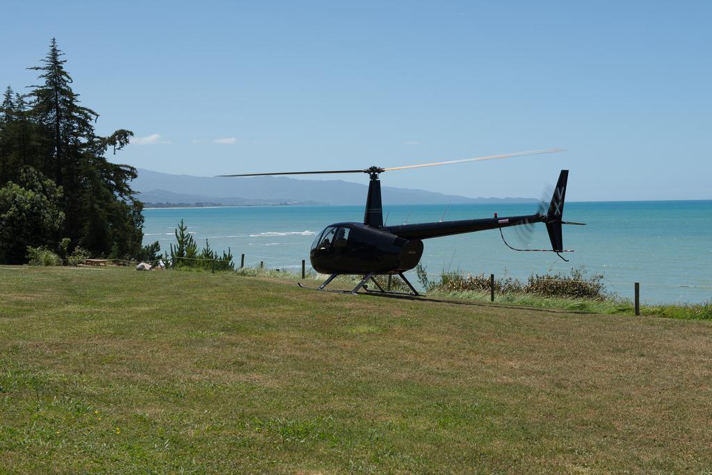 Windhover Suites Tasman Exterior foto